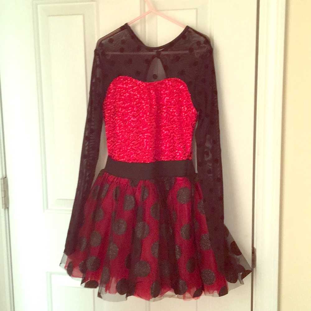 Weissman Medium Child dance costume.
